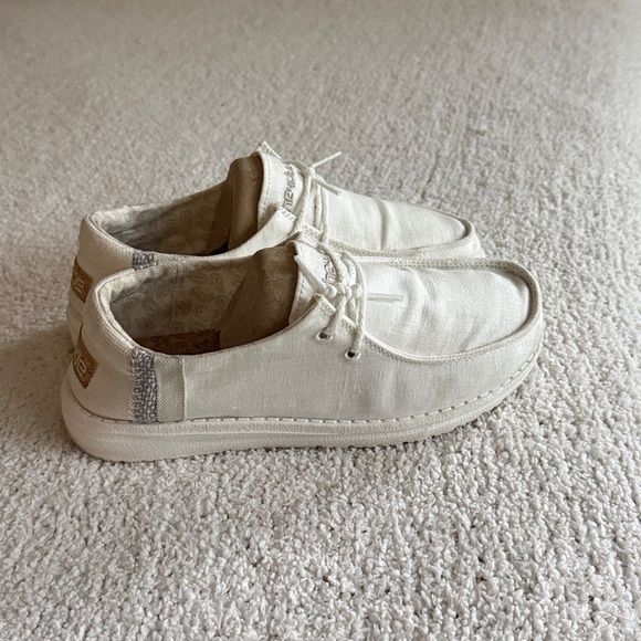 Hey Dude wendy linen natural white Women's White Sneakers 36 EU 6US - Picture 2 of 10